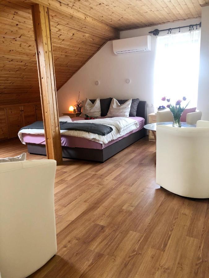 Balaton Apartman Paloznak Exterior photo